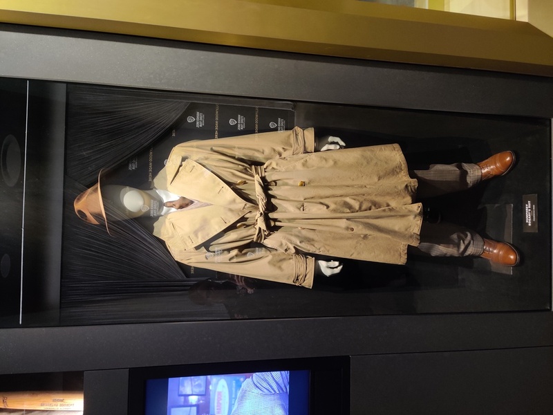 Humphrey Bogart's costume from Casablanca